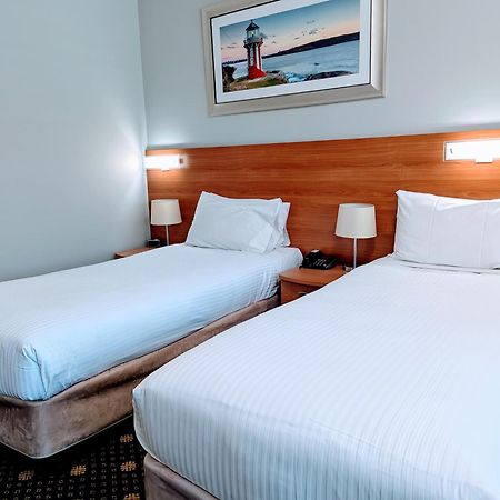 Ramada Hotel & Suites By Wyndham Cabramatta Extérieur photo