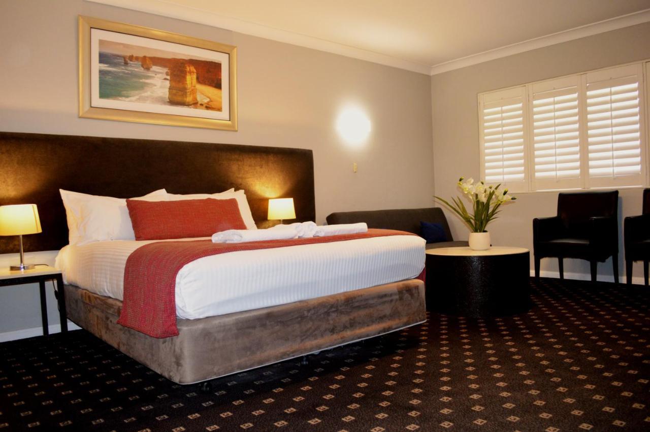 Ramada Hotel & Suites By Wyndham Cabramatta Extérieur photo