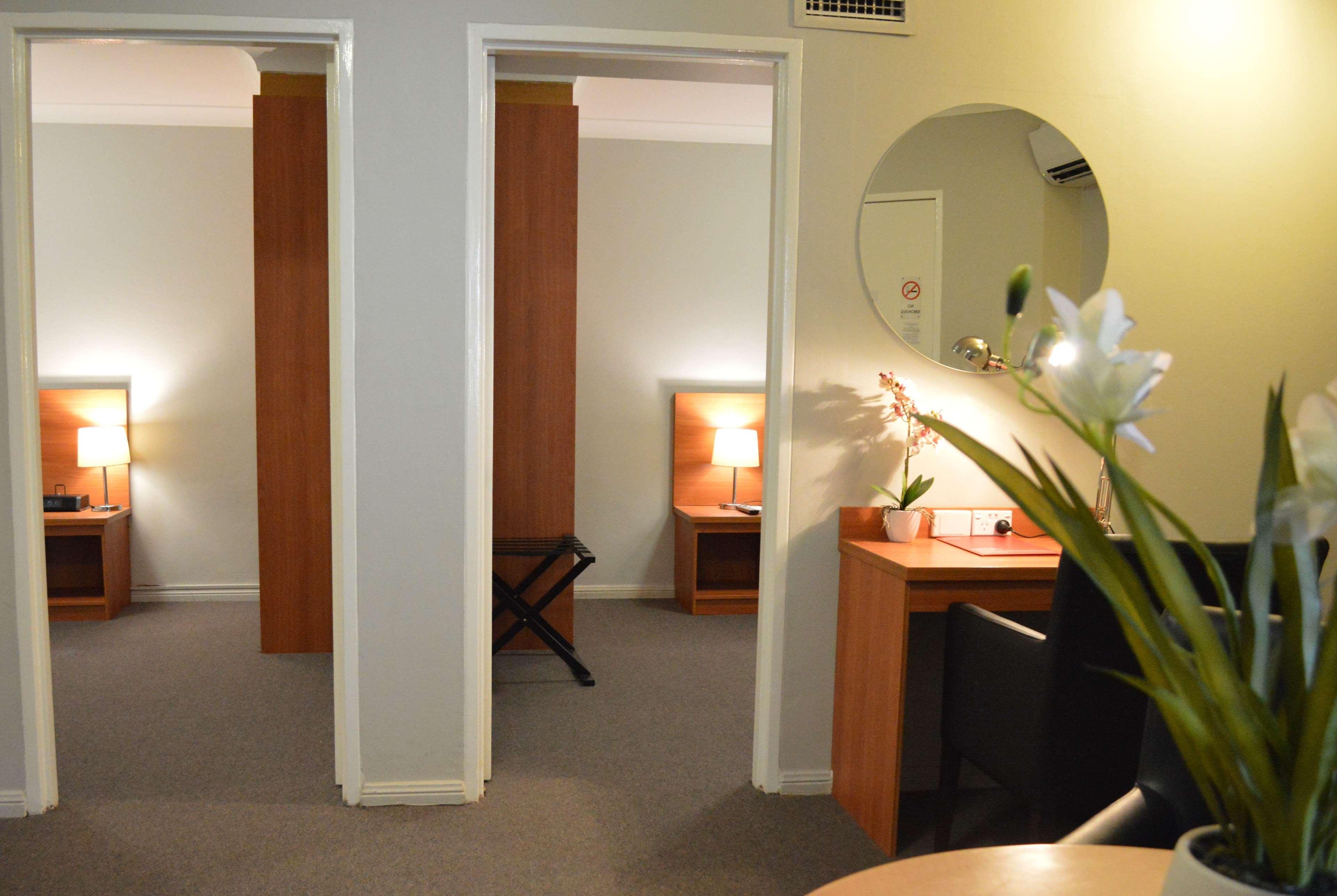 Ramada Hotel & Suites By Wyndham Cabramatta Extérieur photo