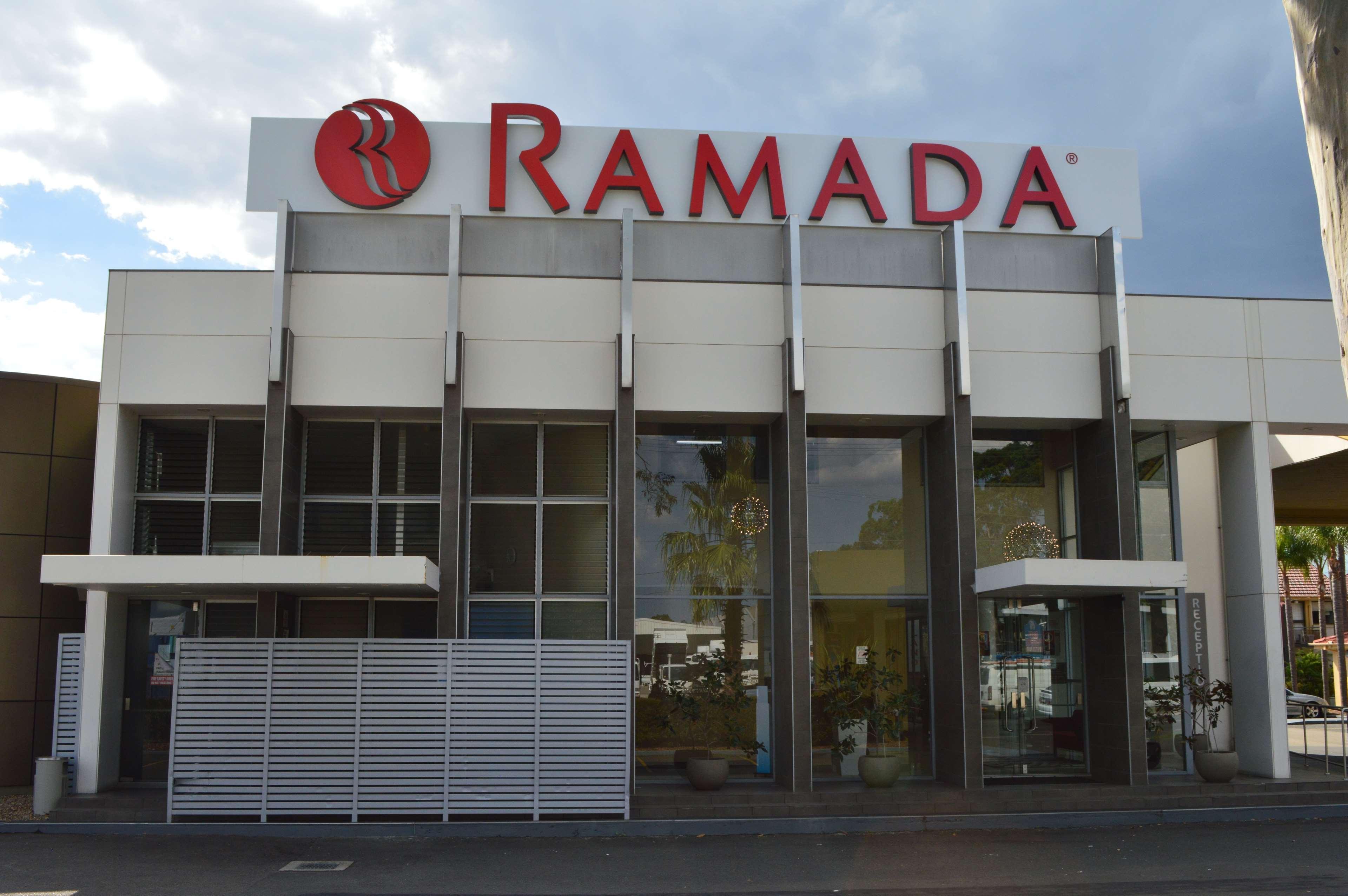 Ramada Hotel & Suites By Wyndham Cabramatta Extérieur photo