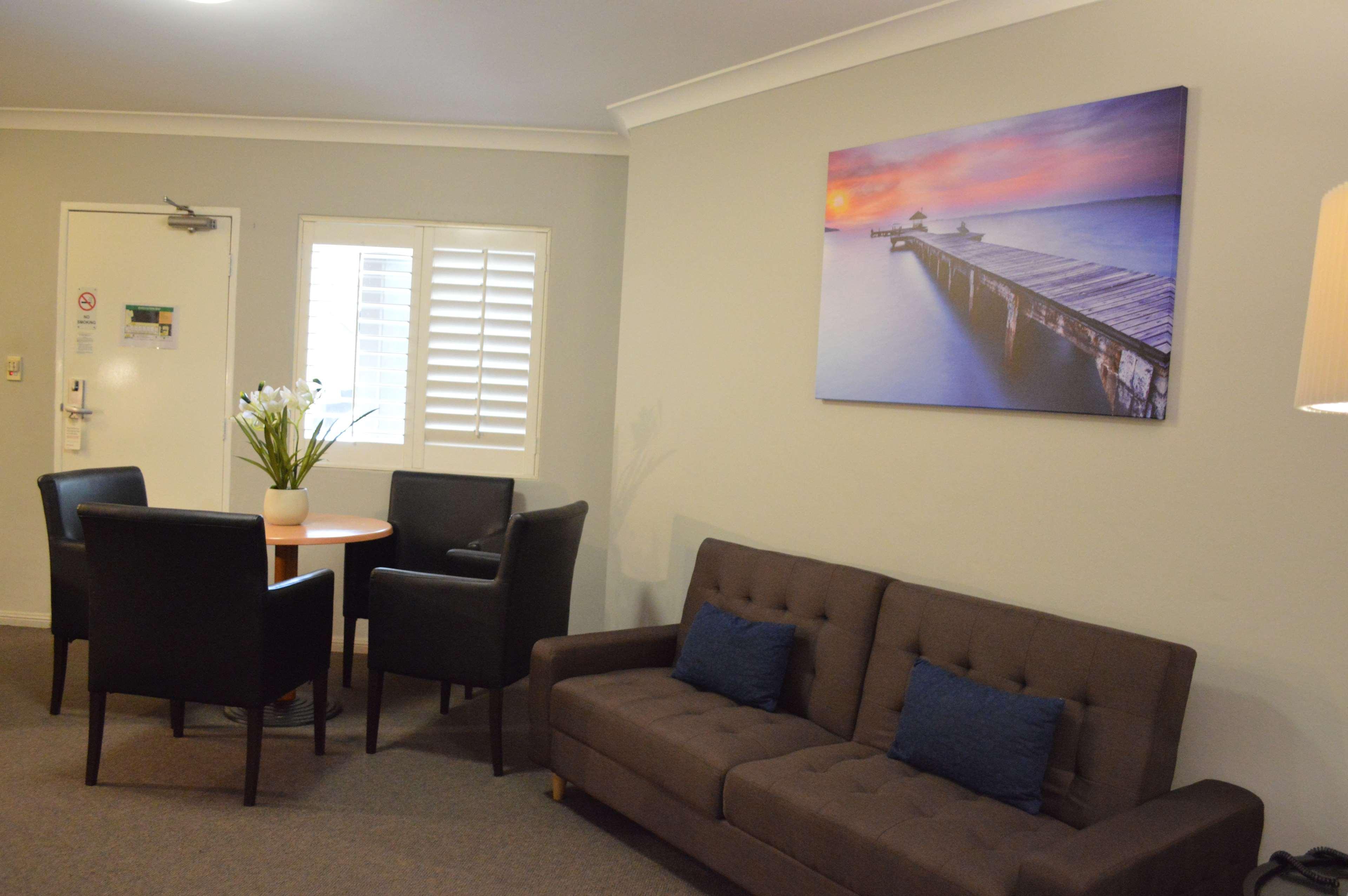 Ramada Hotel & Suites By Wyndham Cabramatta Extérieur photo