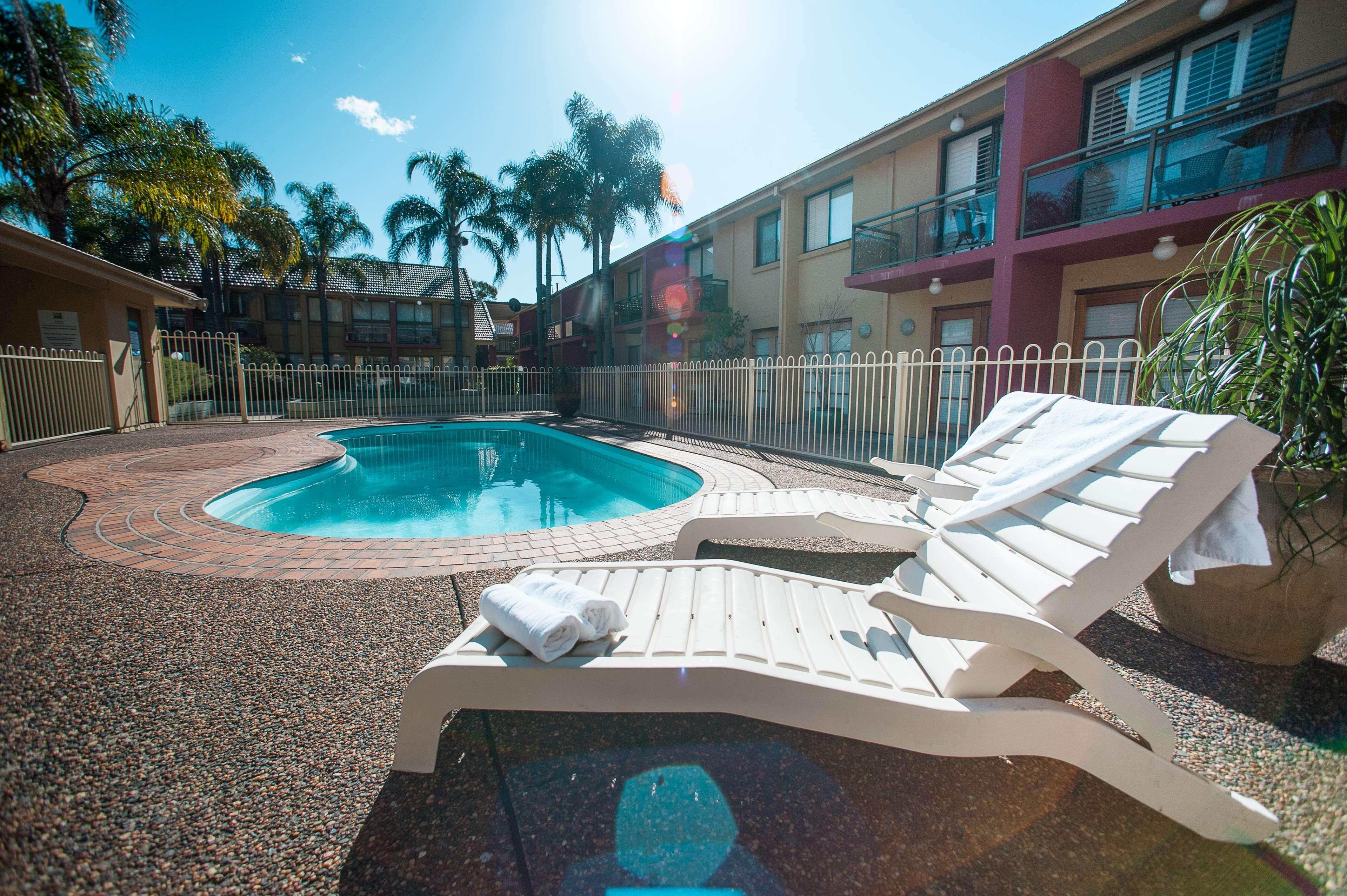 Ramada Hotel & Suites By Wyndham Cabramatta Extérieur photo