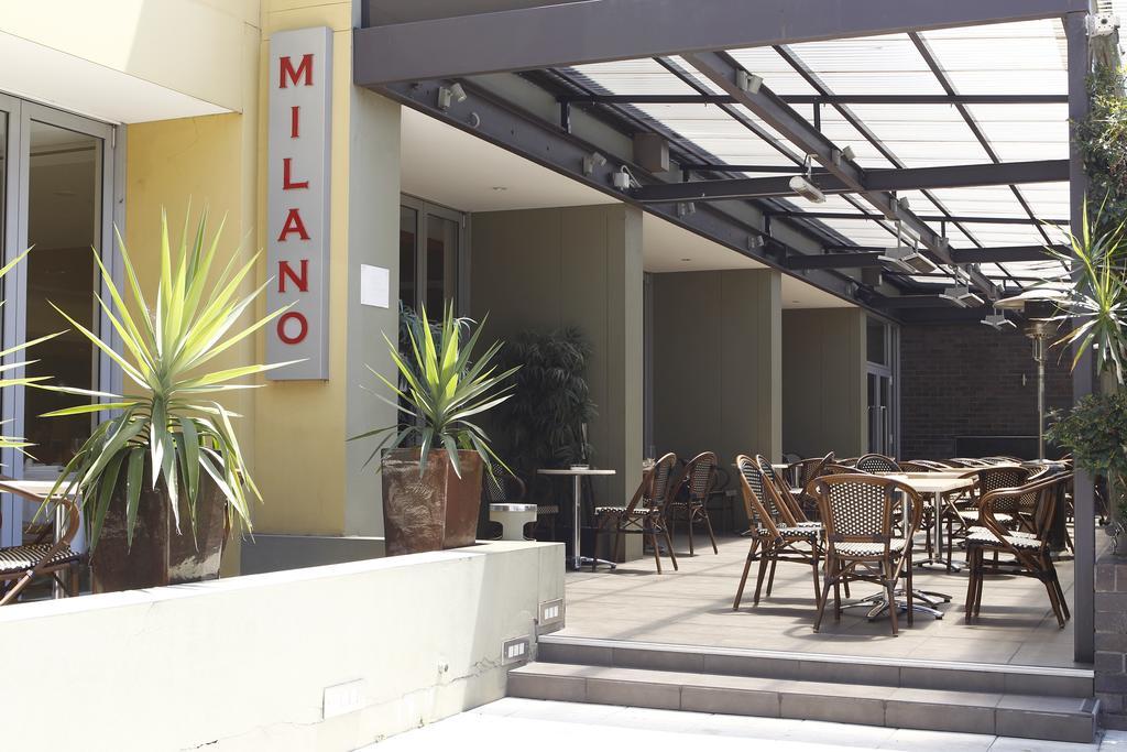 Ramada Hotel & Suites By Wyndham Cabramatta Extérieur photo