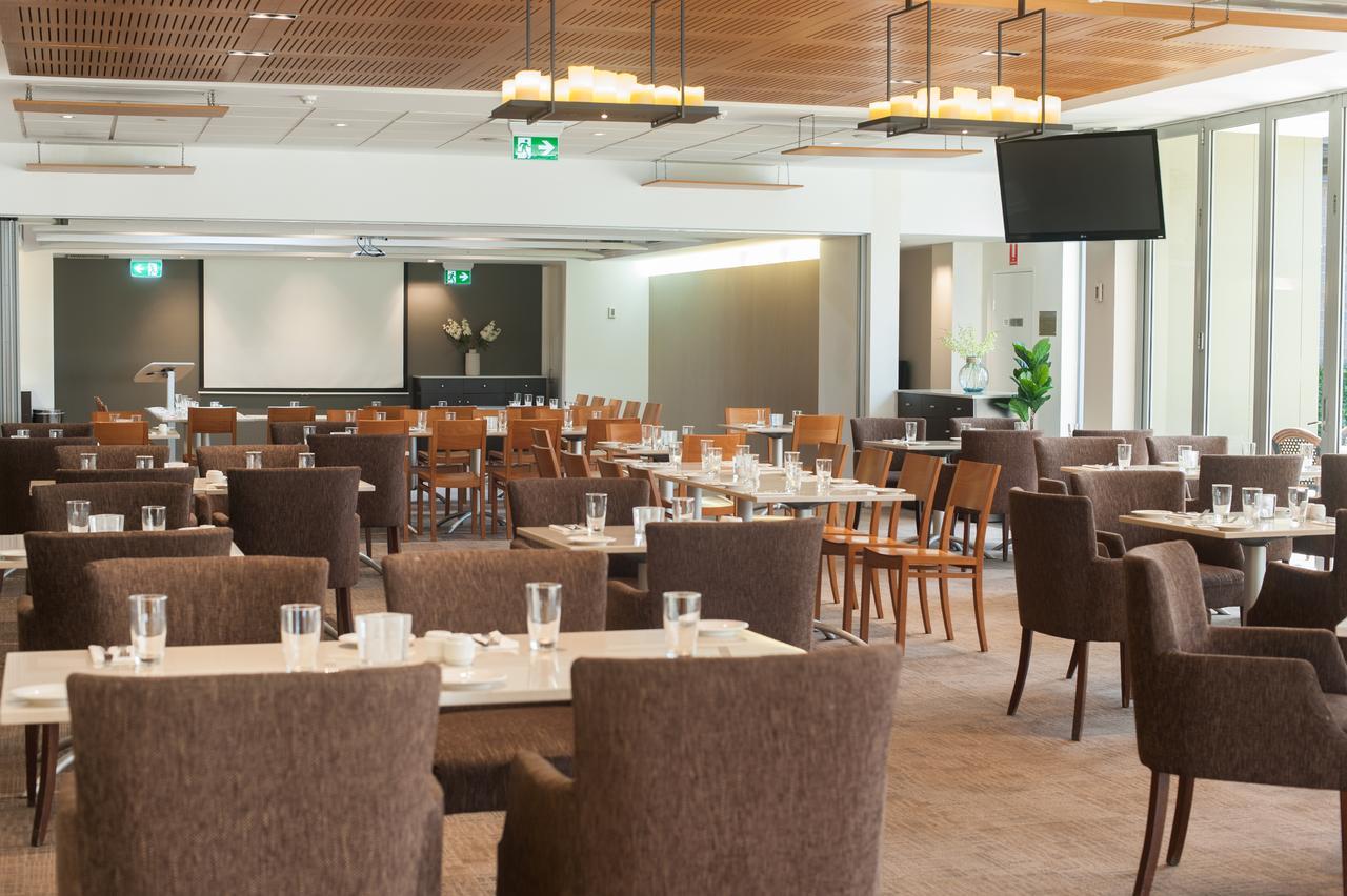 Ramada Hotel & Suites By Wyndham Cabramatta Extérieur photo